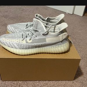 Yeezy 350 boost, size 10